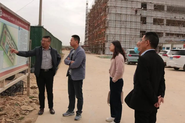 淮南市教体局童彤科长一行莅临我校指导工作